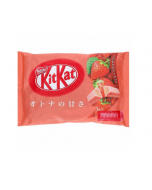 NESTLÉ KitKat Chocolate Coated Wafer Cookies (Strawberry Flavor) 11 pieces